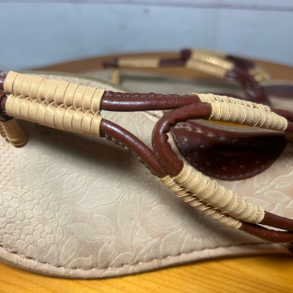 b.o.c Born Concept Womens 8 Cushion Insole Flat Thong Sandals brown tan metallic - Picture 3 of 7